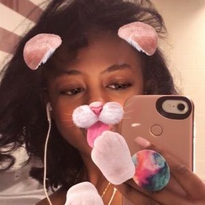 Meet your Posher, Karissa